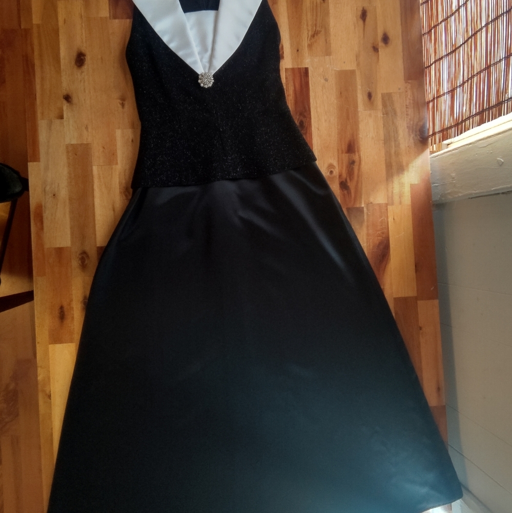 Patra dress, 10,black, SMOKE-FREE CLOSET! 🚭🛍️👖